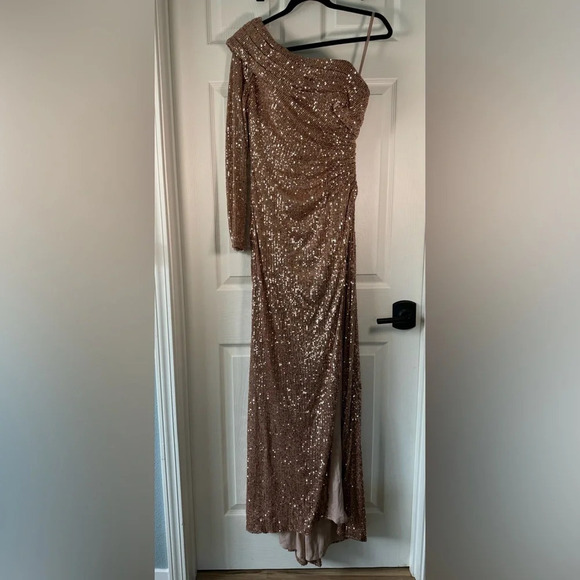 IEENA for Mac Duggal Sequin One-Shoulder Gown Copper Rose Gold Thigh Slit Size 4 - Picture 2 of 16